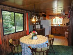 Kitchen & Dinning Area